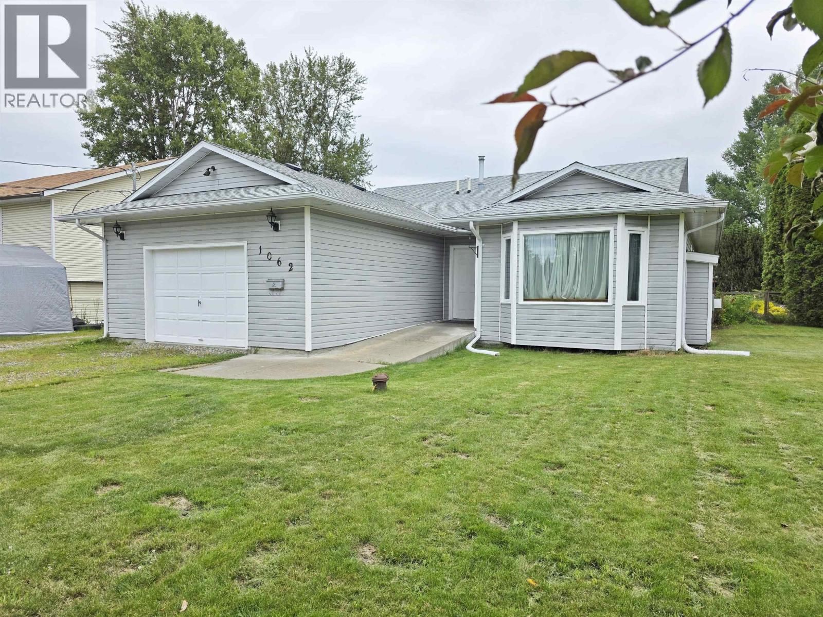 1062 MOUNTAIN ASH ROAD - 28