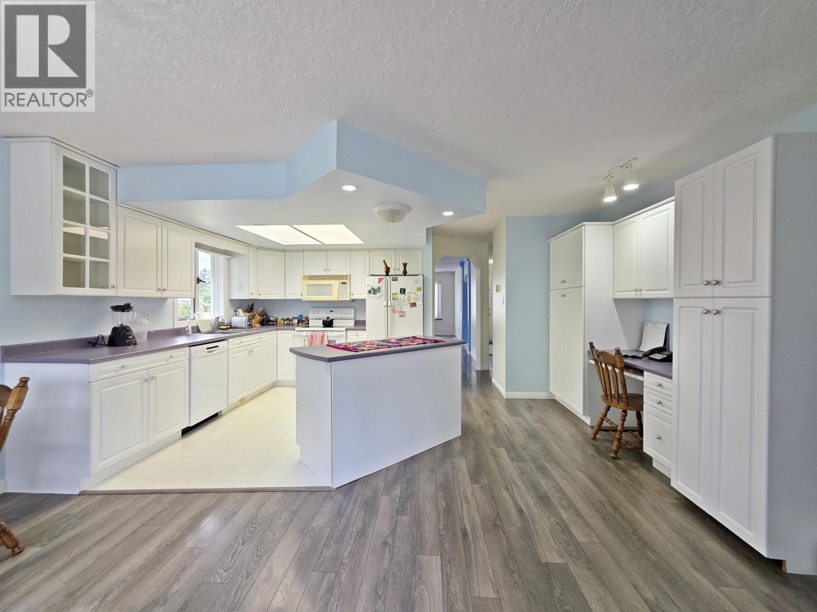 1062 MOUNTAIN ASH ROAD - 6