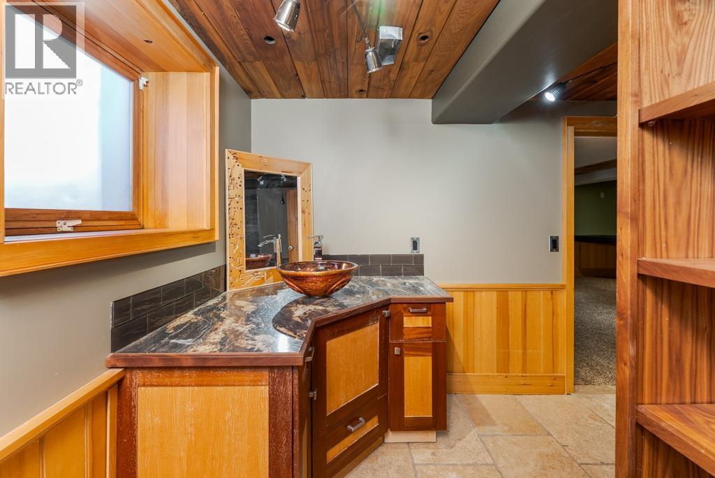 794 WINNIPEG STREET - 31