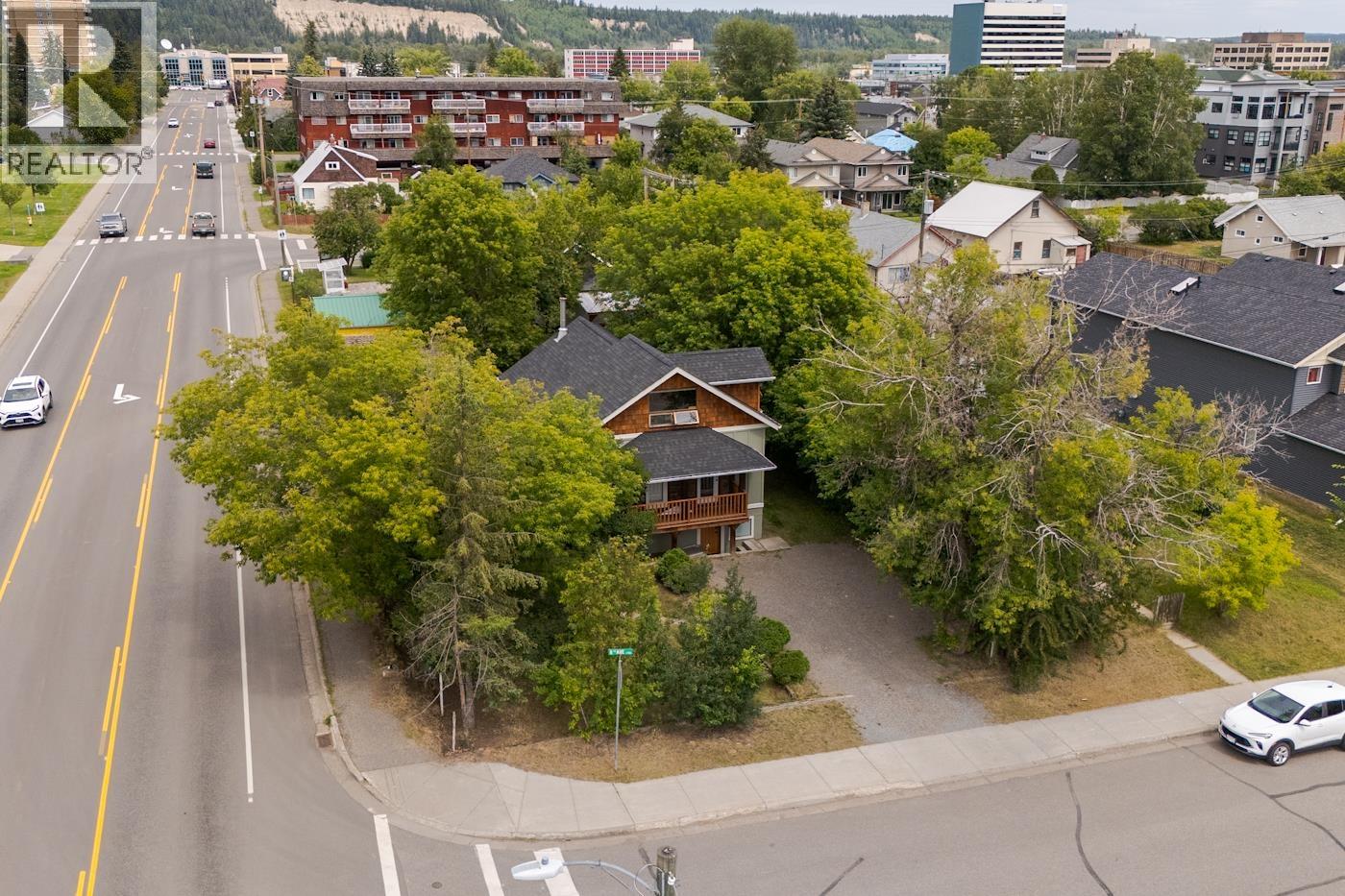 794 WINNIPEG STREET - 40
