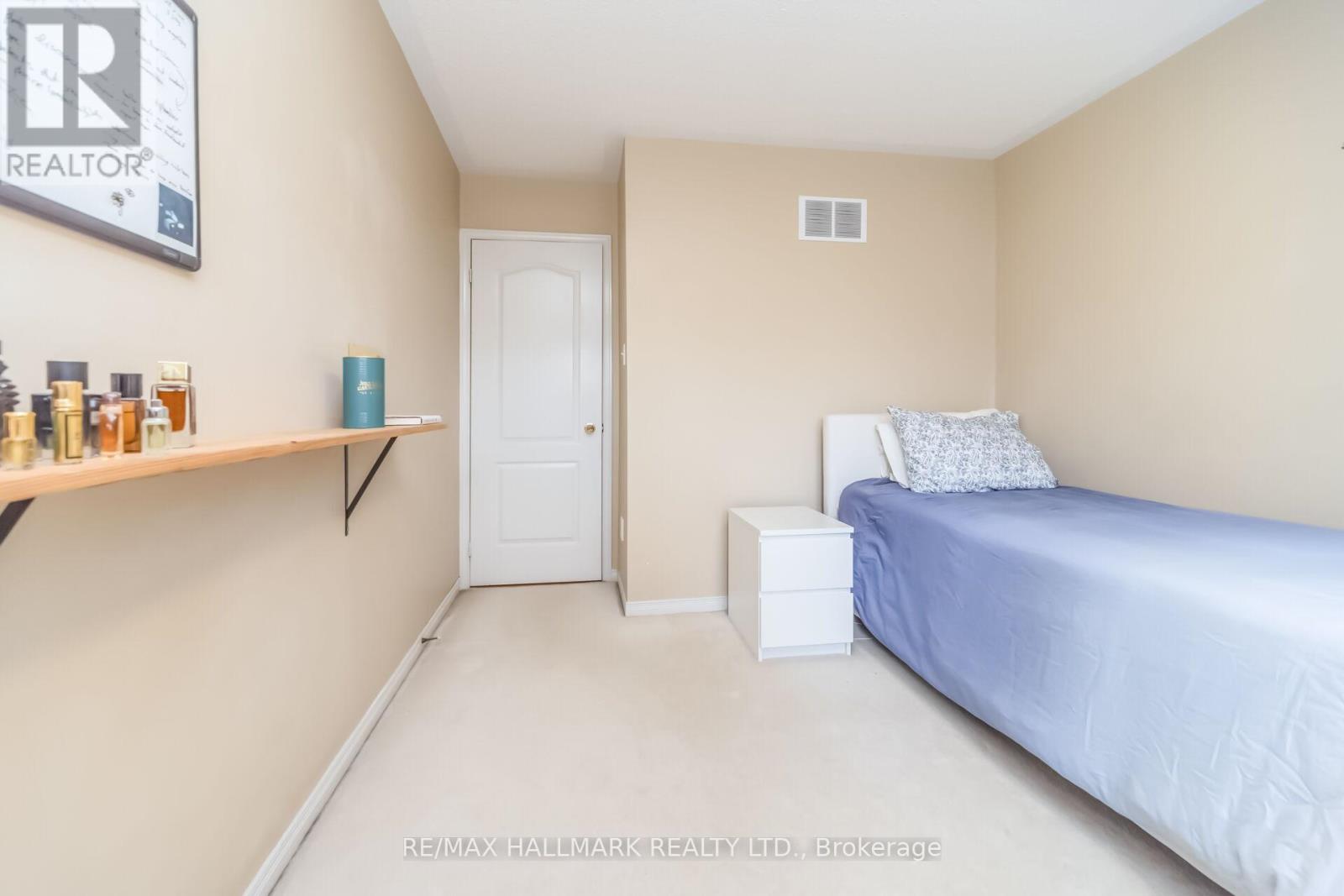 5437 ROCHELLE WAY - 21