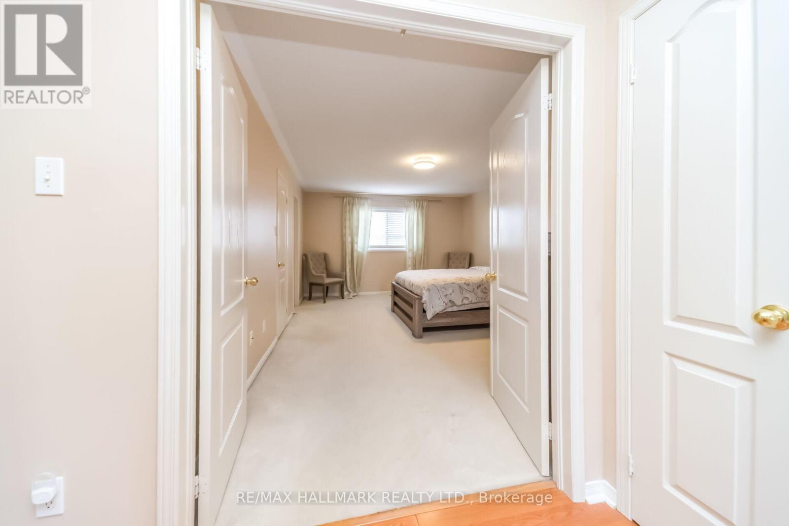 5437 ROCHELLE WAY - 24