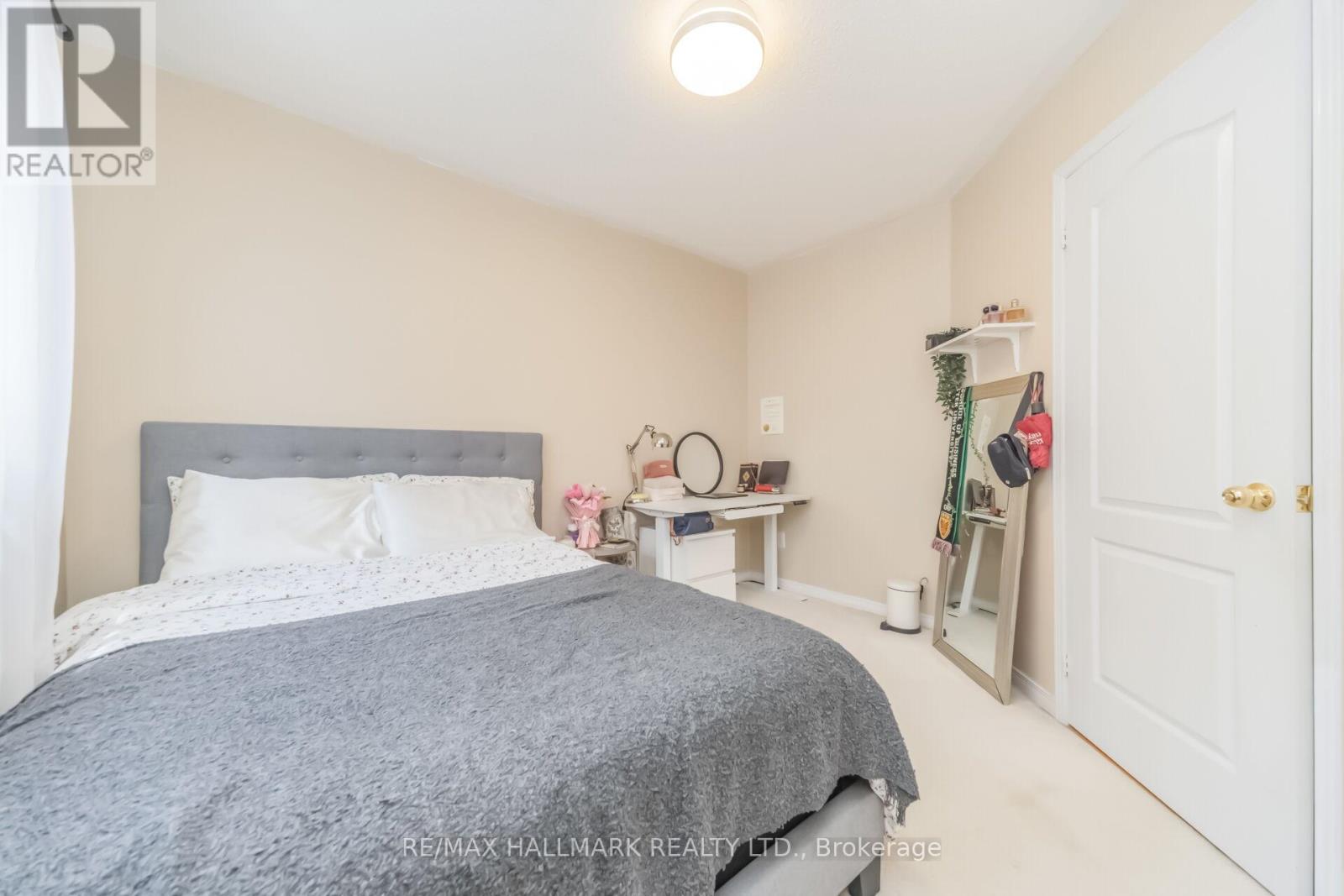 5437 ROCHELLE WAY - 29