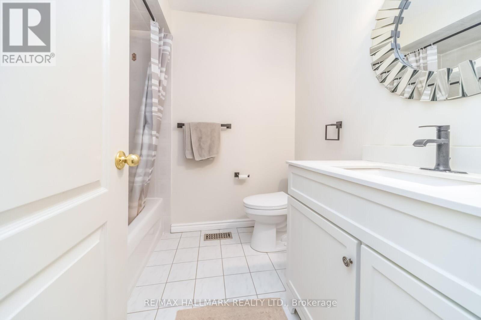 5437 ROCHELLE WAY - 32