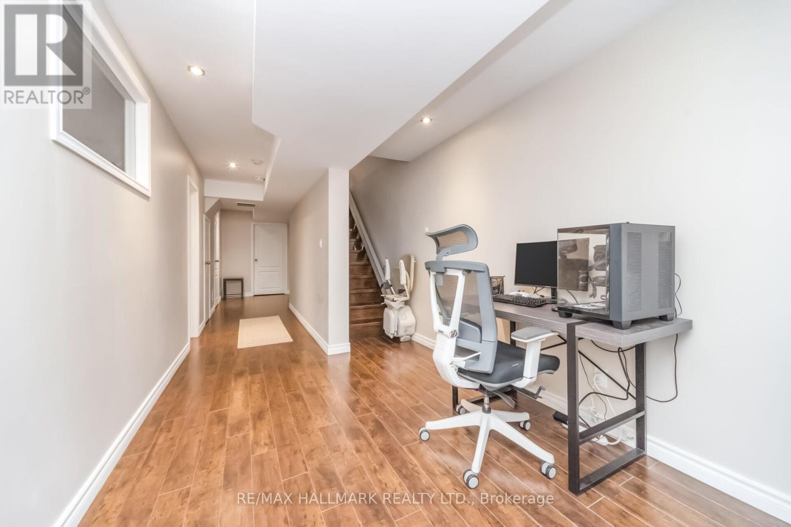 5437 ROCHELLE WAY - 33