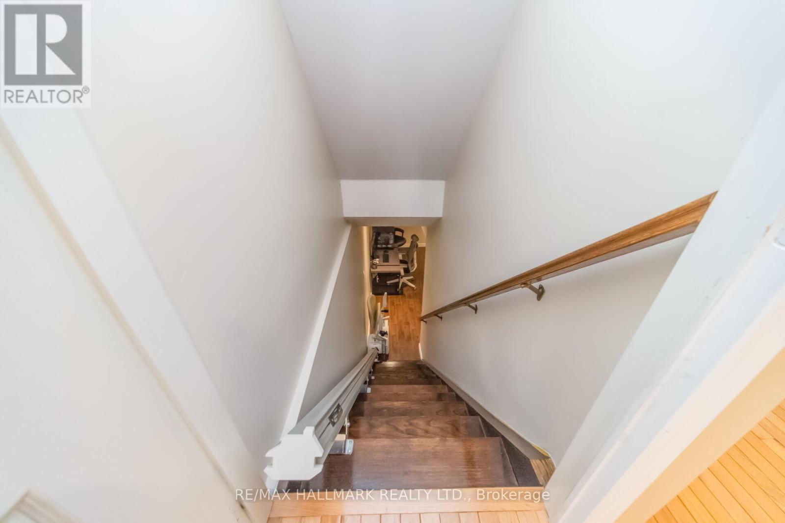 5437 ROCHELLE WAY - 34
