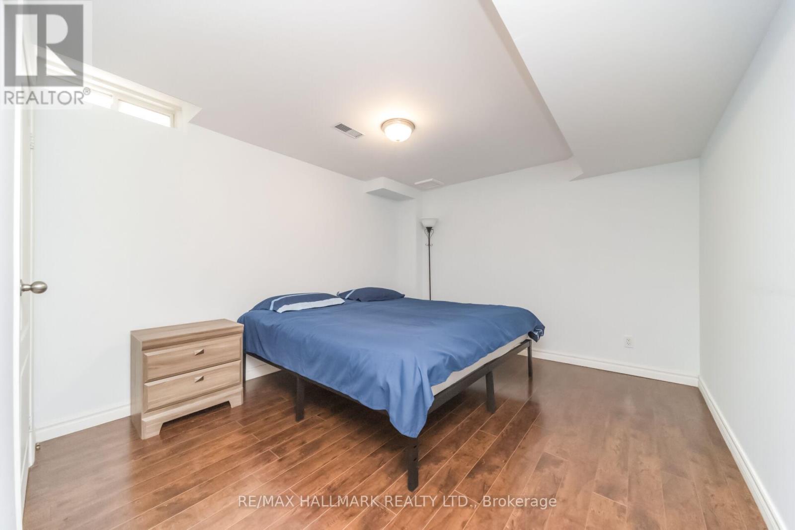 5437 ROCHELLE WAY - 37