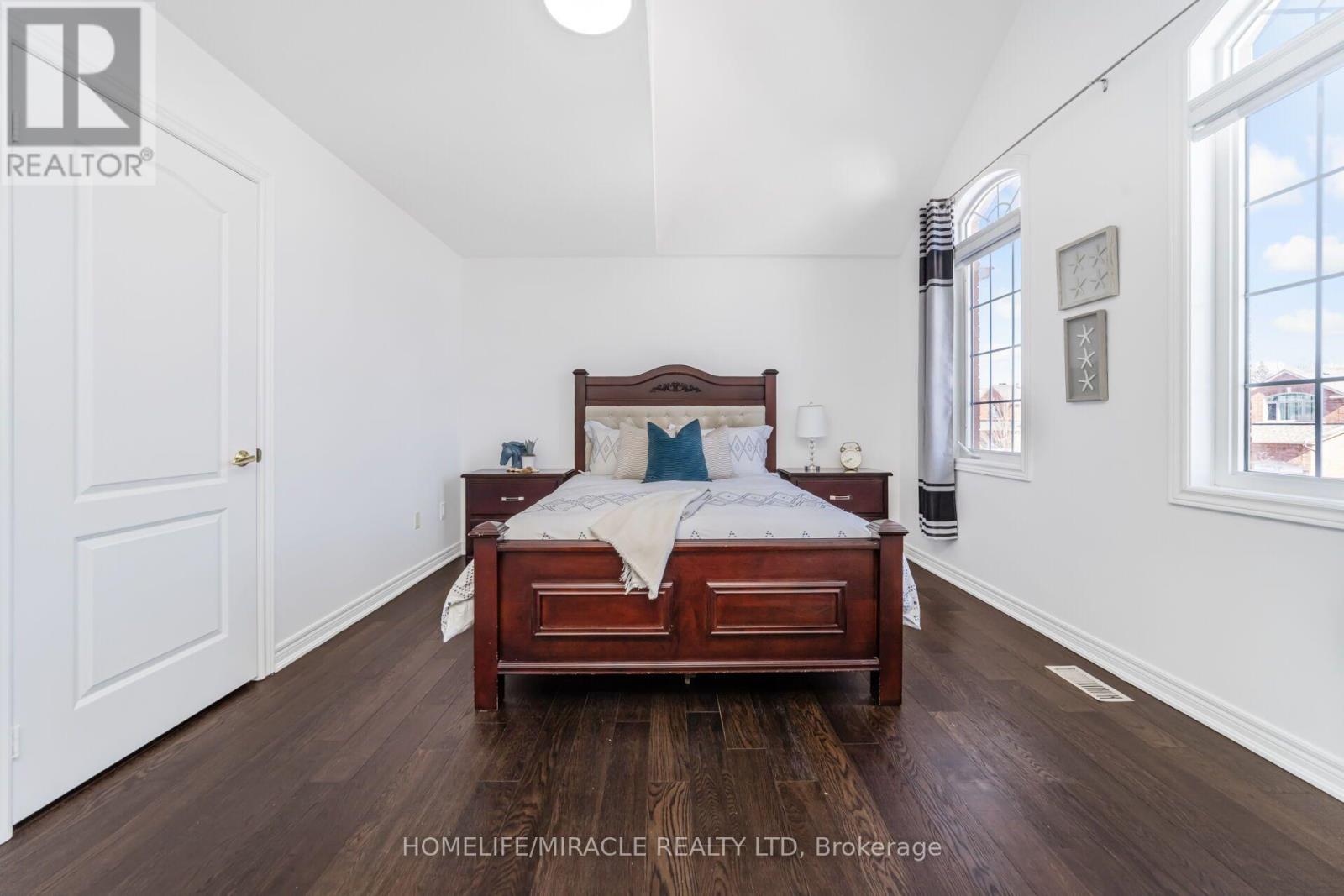 49 CROSS COUNTRY BOULEVARD - 25