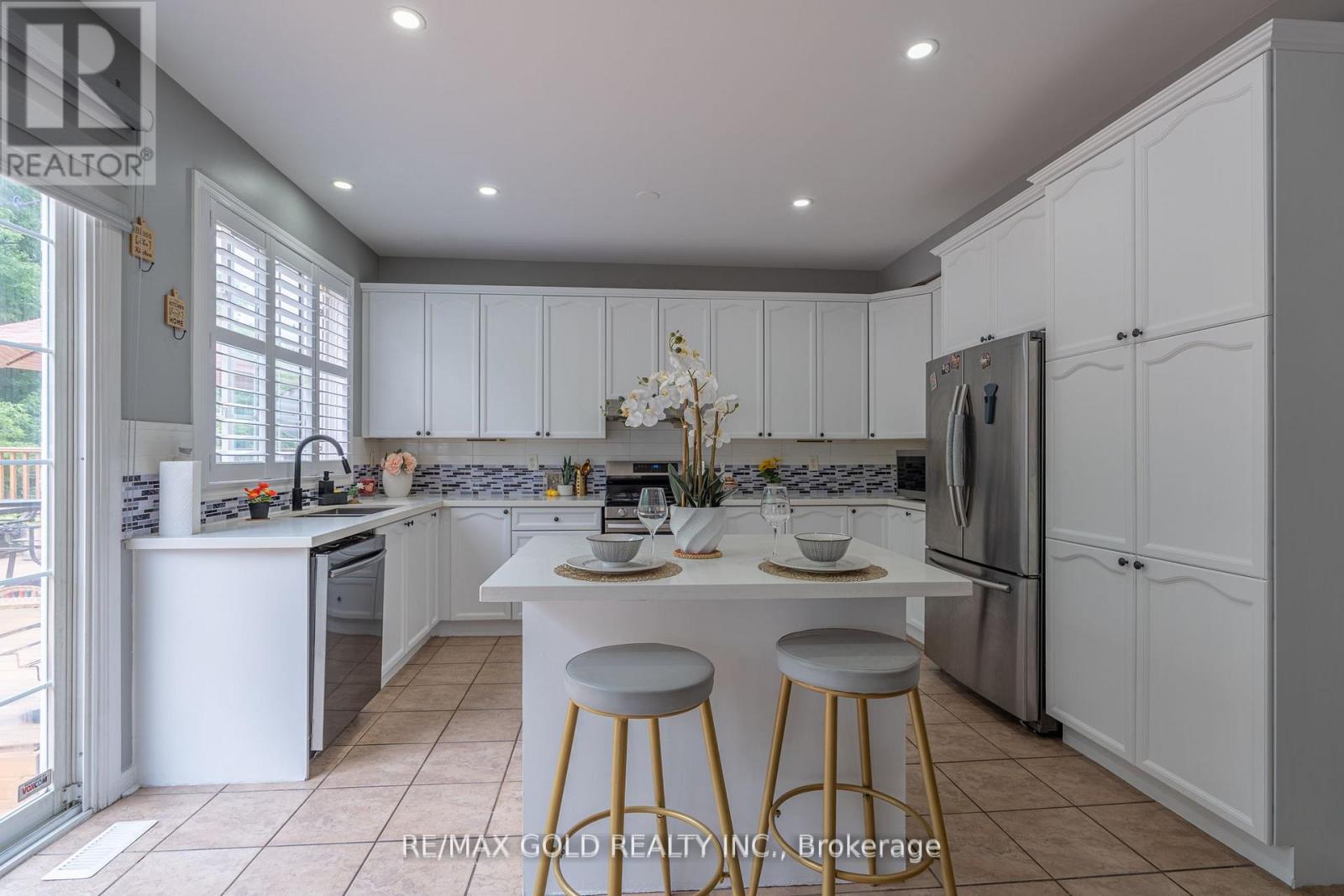 141 WHITWELL DRIVE - 10
