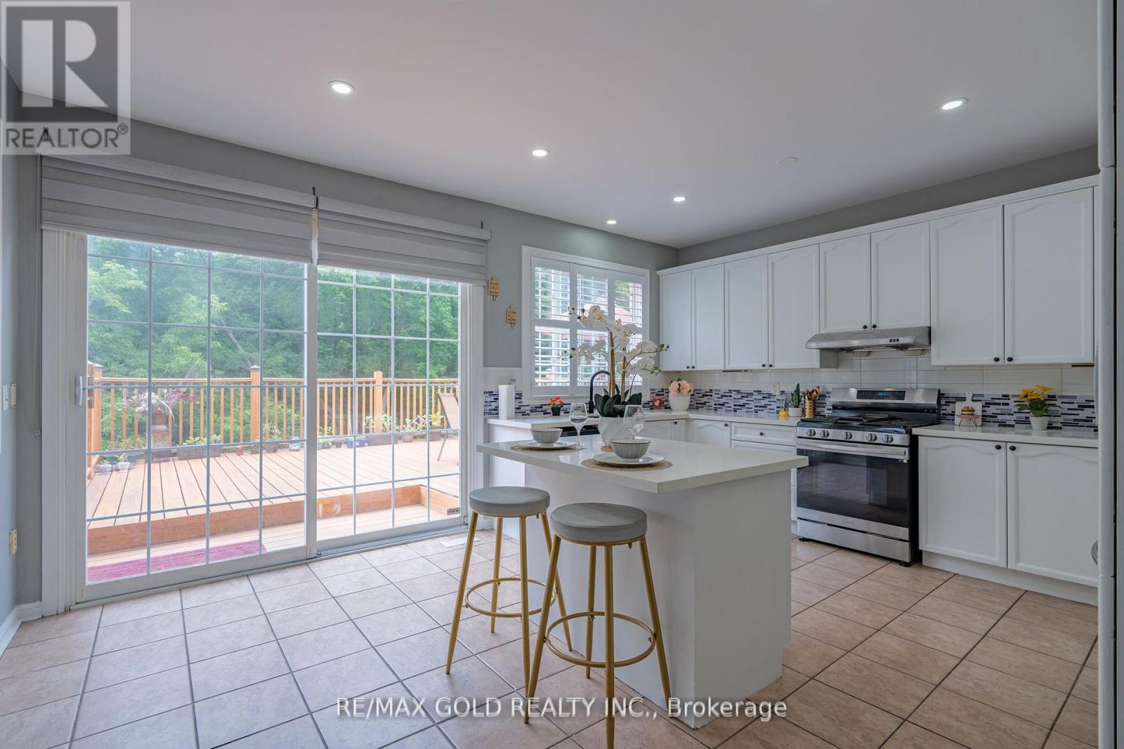 141 WHITWELL DRIVE - 11