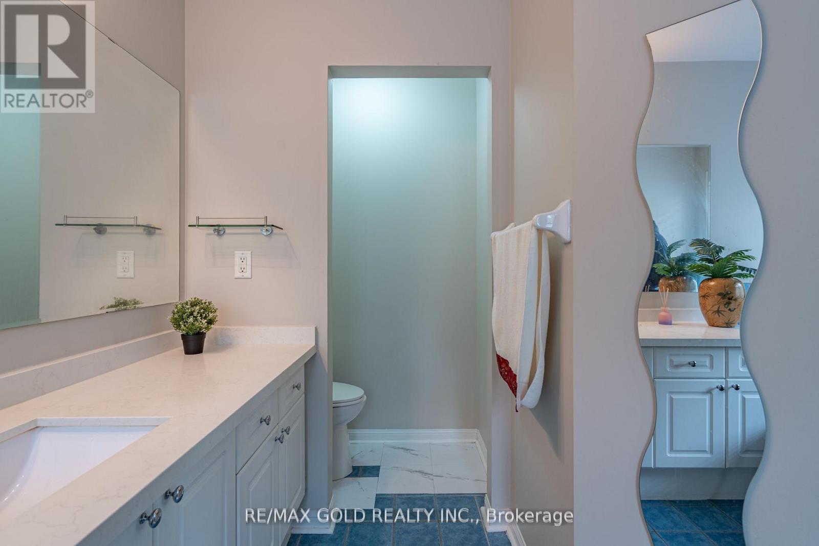 141 WHITWELL DRIVE - 18