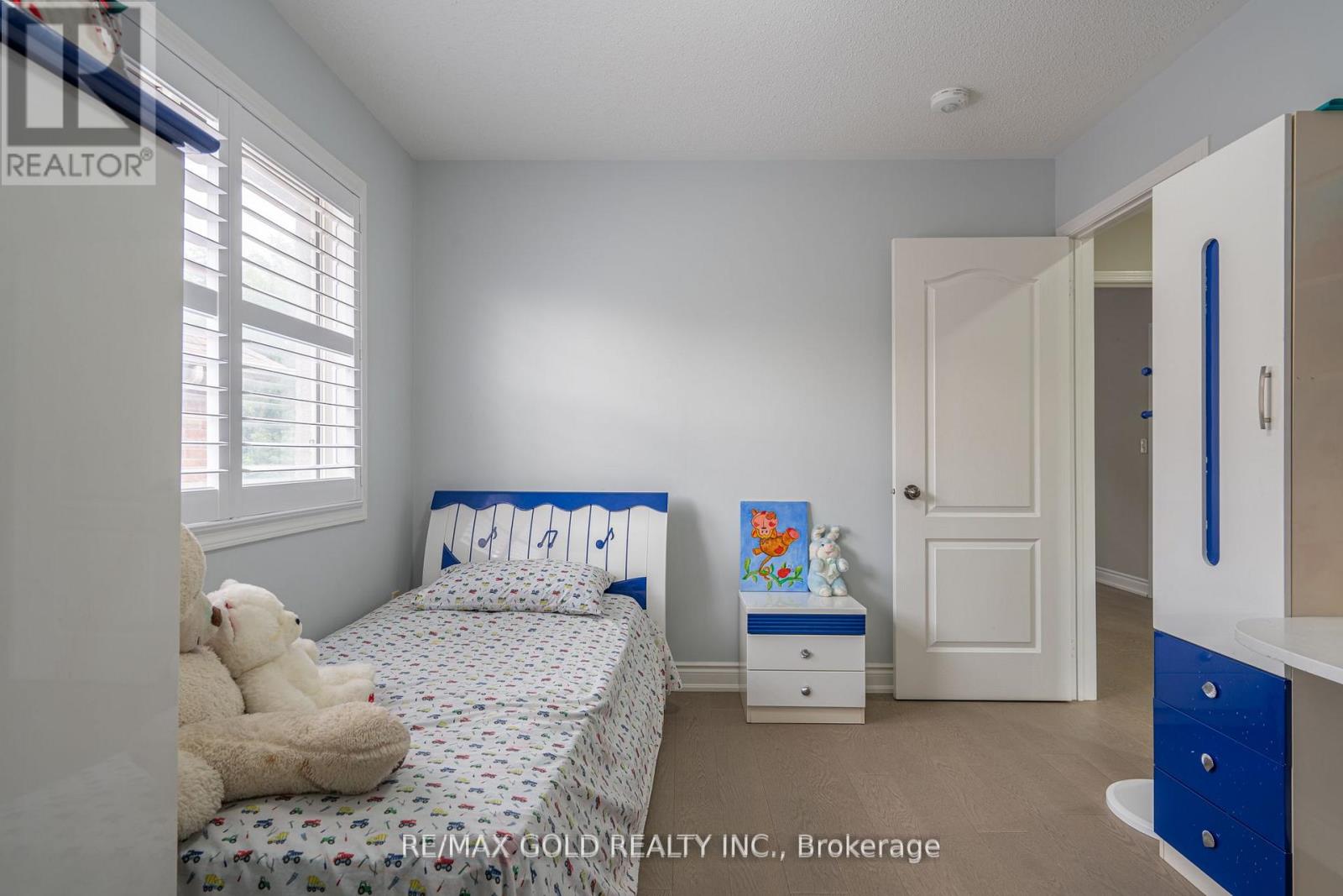 141 WHITWELL DRIVE - 23