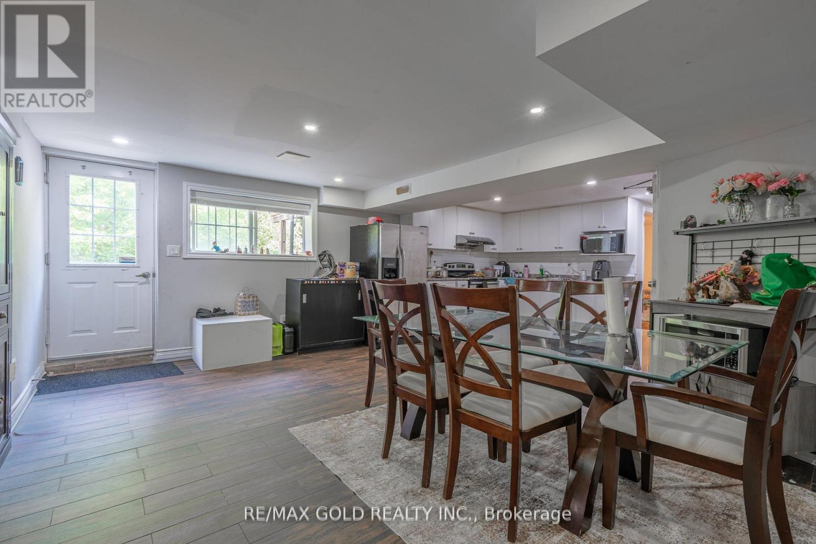 141 WHITWELL DRIVE - 27