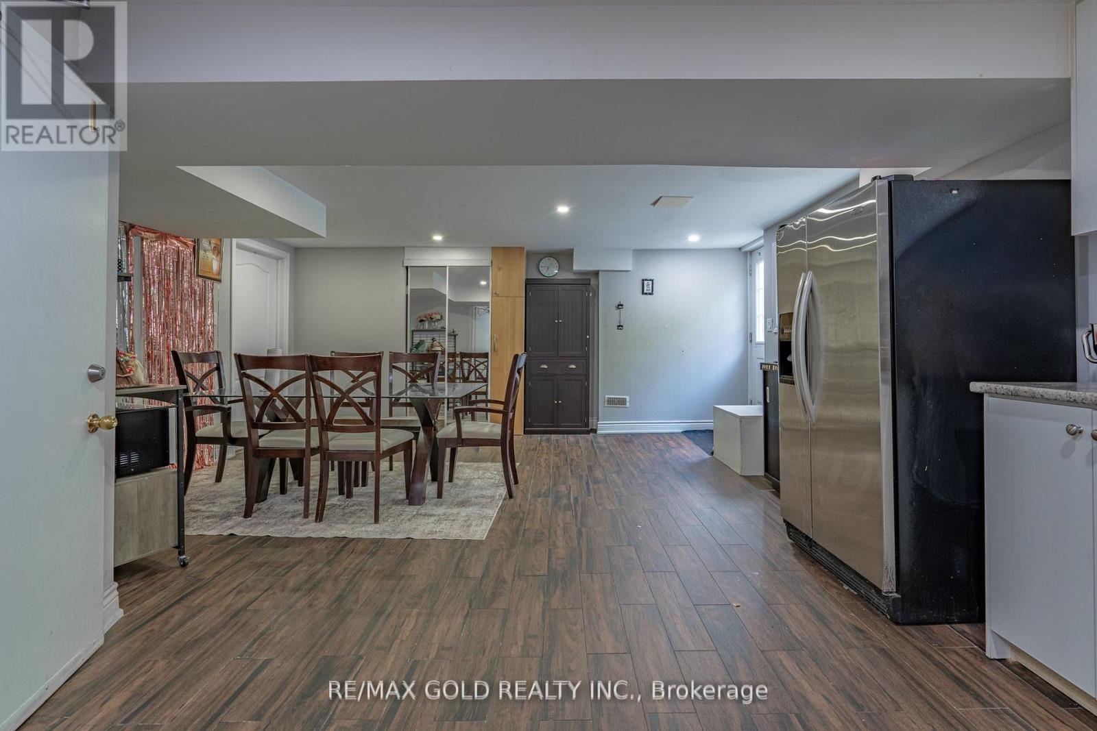 141 WHITWELL DRIVE - 29