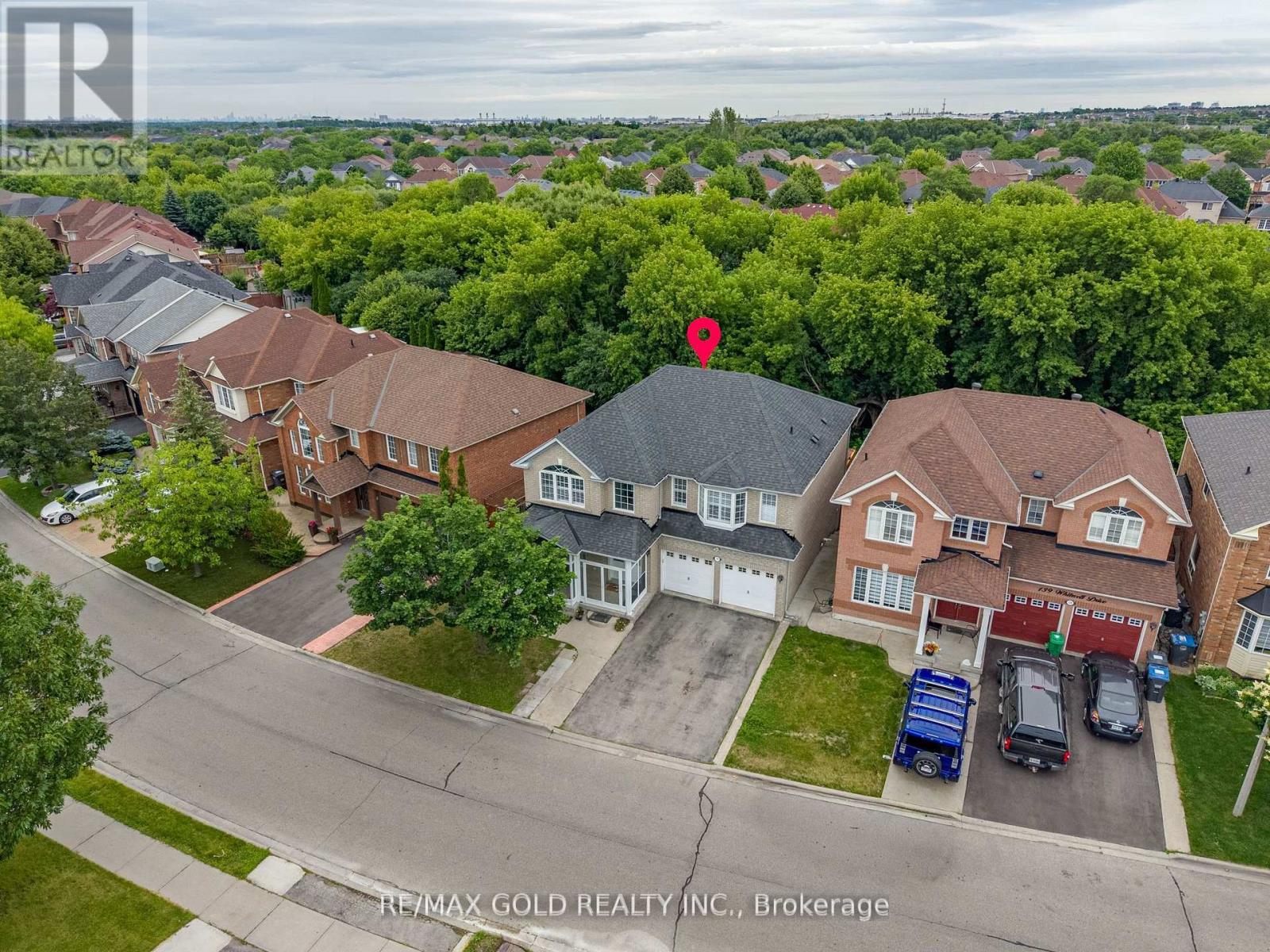141 WHITWELL DRIVE - 3