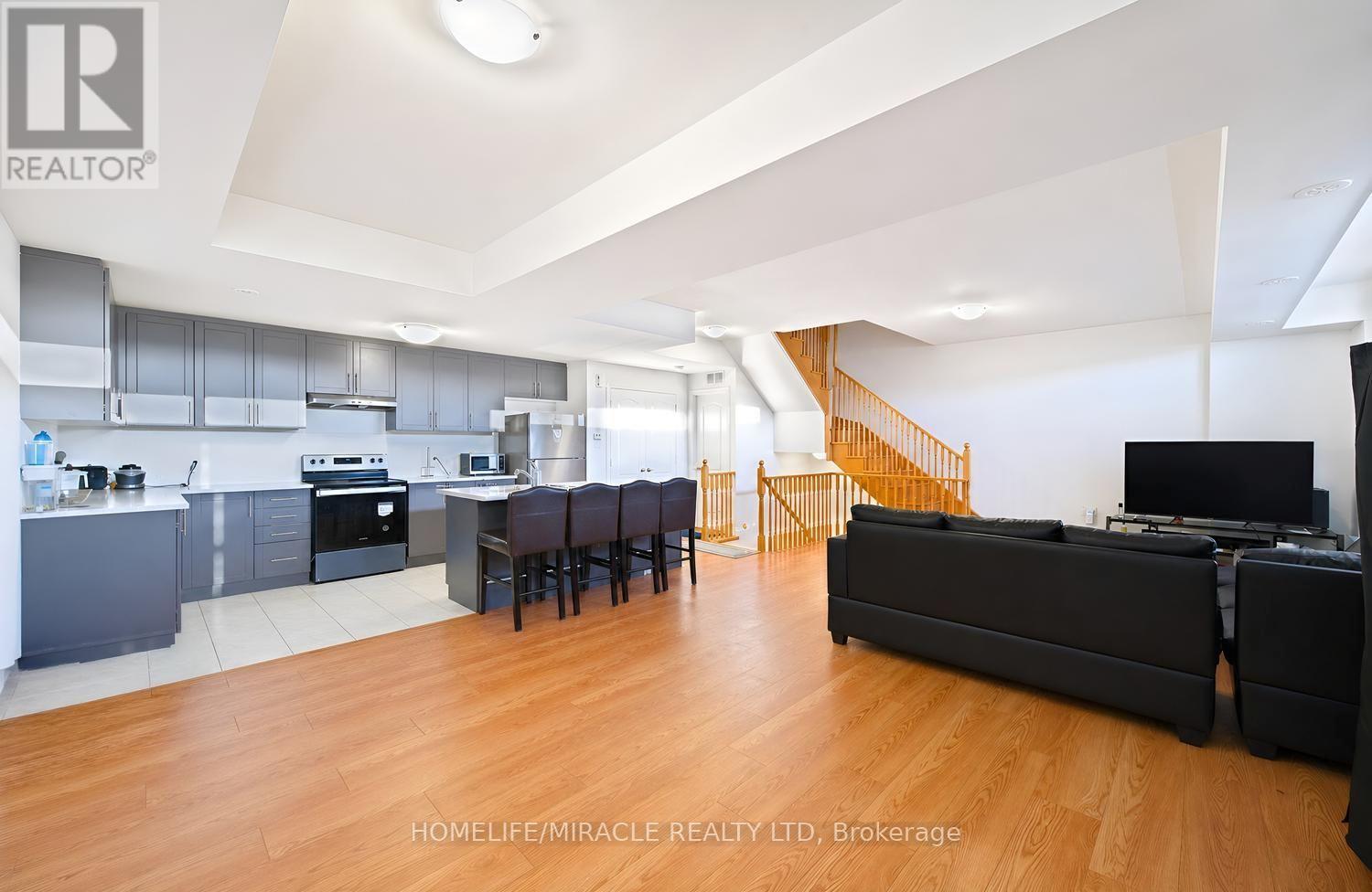 415 DOUGALL AVENUE - 8