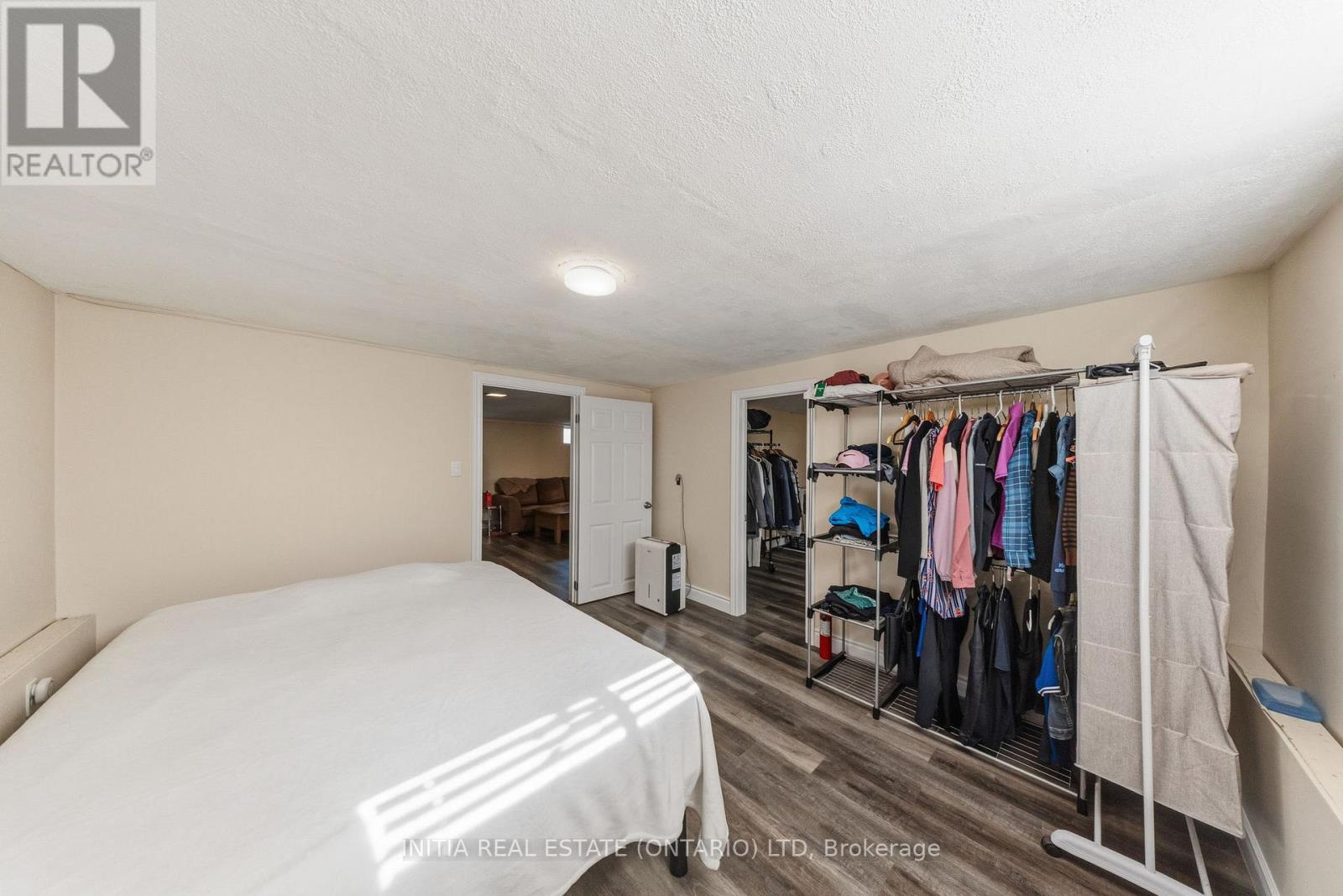 755 TALFOURD STREET - 23