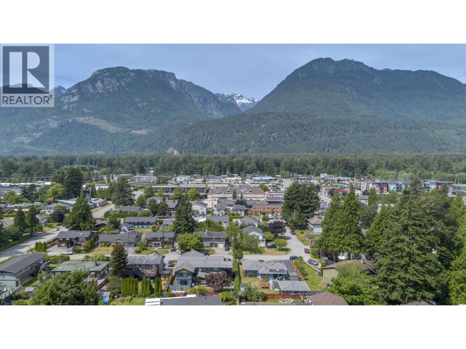 40356 HOOD ROAD, Squamish