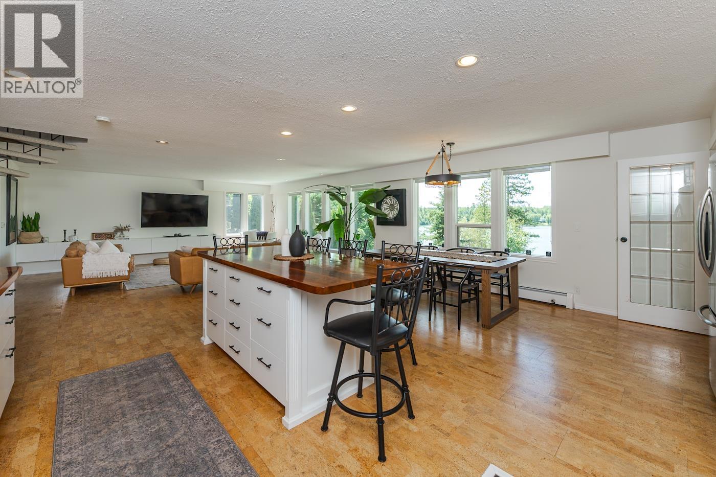 Photo 12 of 40 — 9875 LAKESHORE DRIVE · Prince George, BC