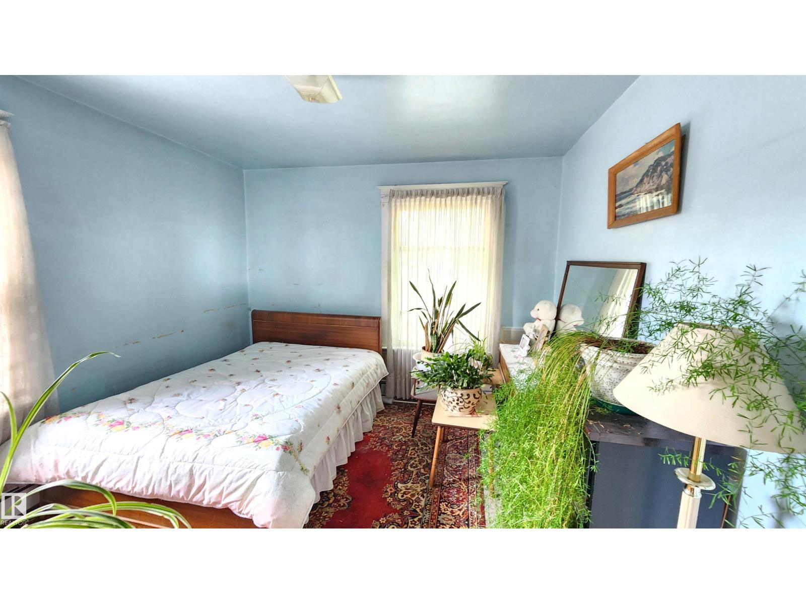 9522 110 AV NW NW - 6