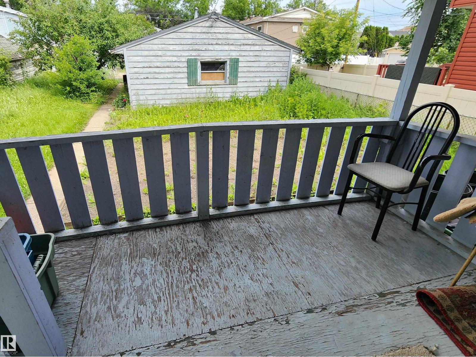 9522 110 AV NW NW - 29