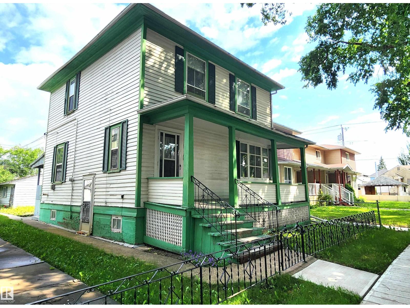 9522 110 AV NW NW - 31
