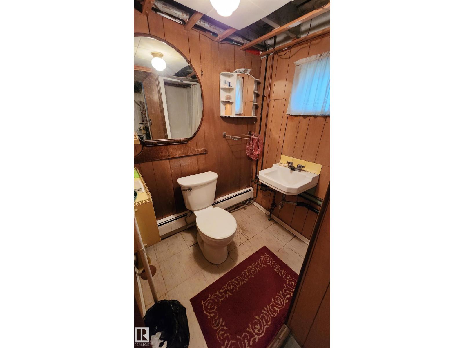 9522 110 AV NW NW - 20