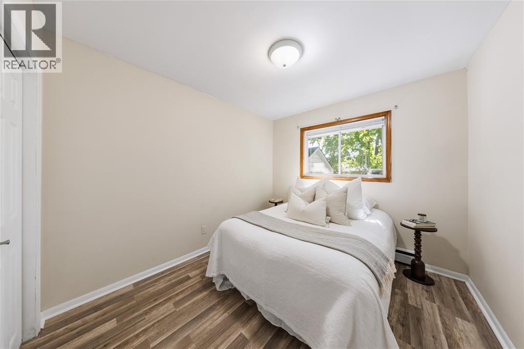 755 Talfourd STREET - 12
