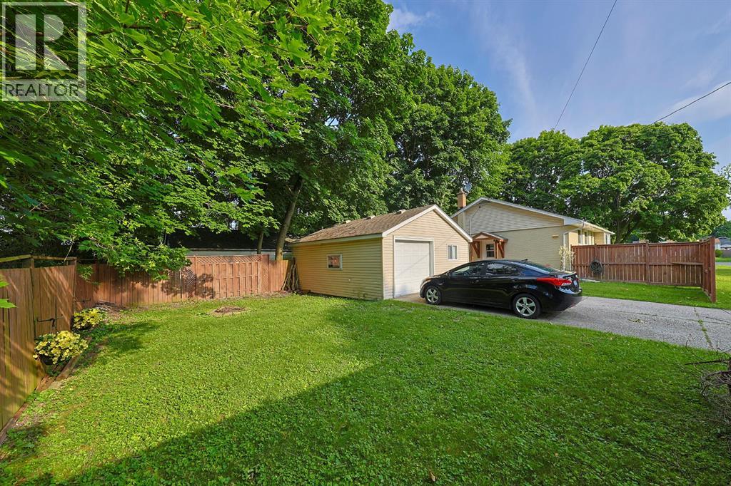 755 Talfourd STREET - 2