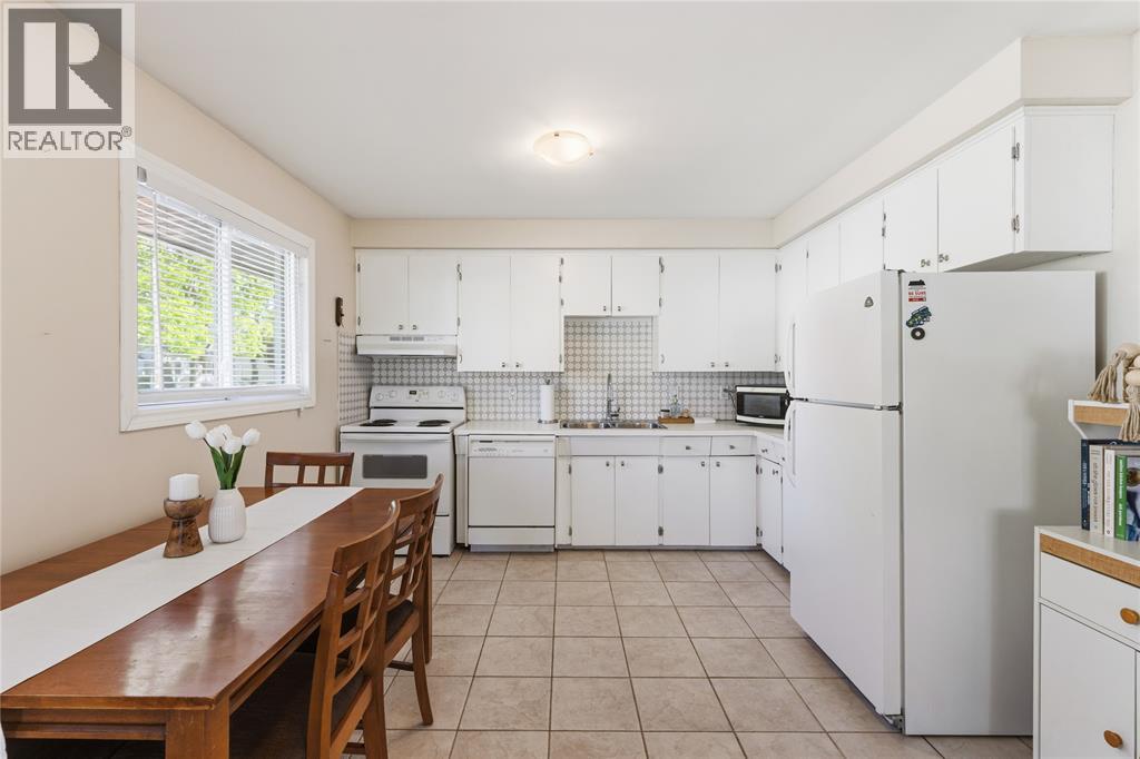 755 Talfourd STREET - 7