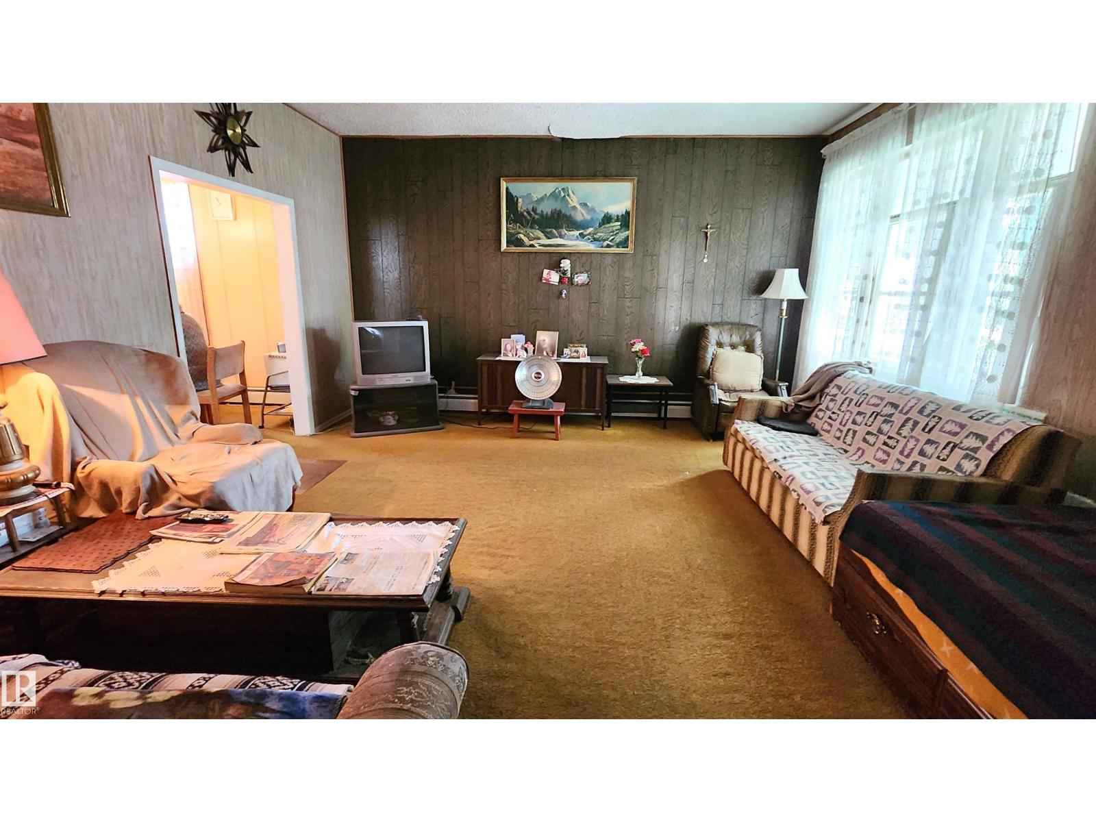 9522 110 AV NW NW - 16