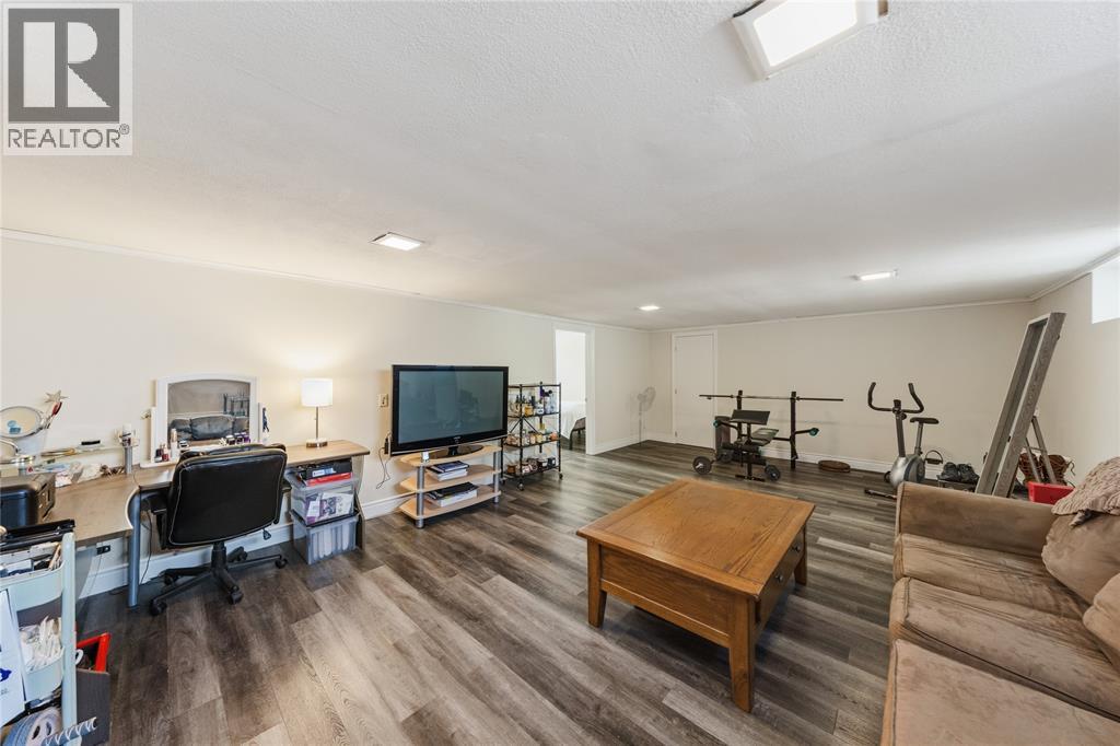 755 Talfourd STREET - 22