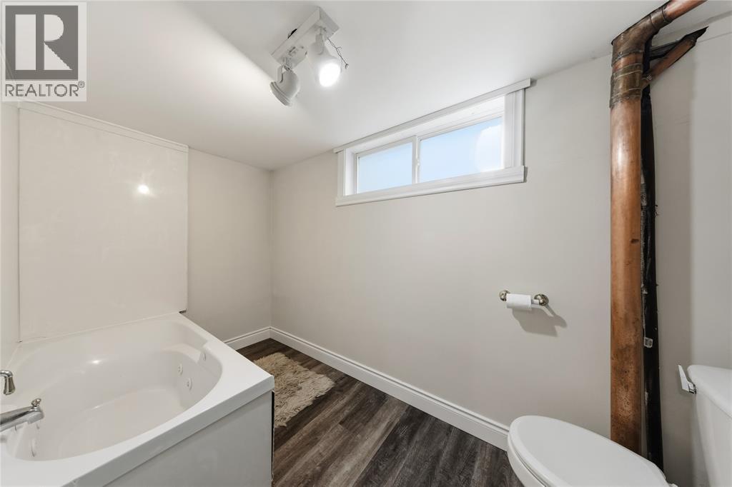 755 Talfourd STREET - 27