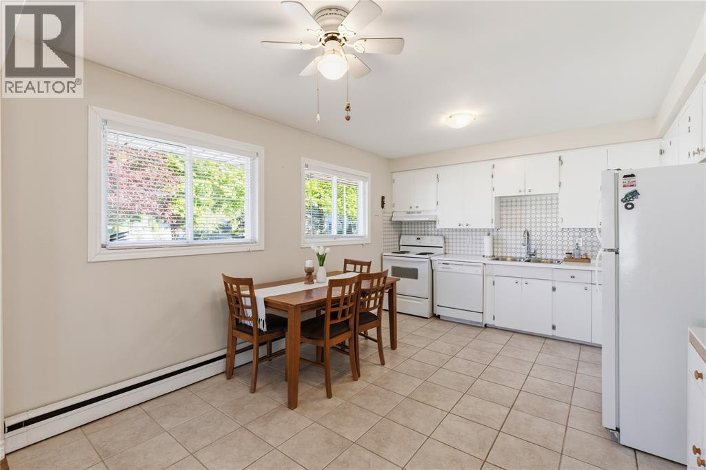 755 Talfourd STREET - 6