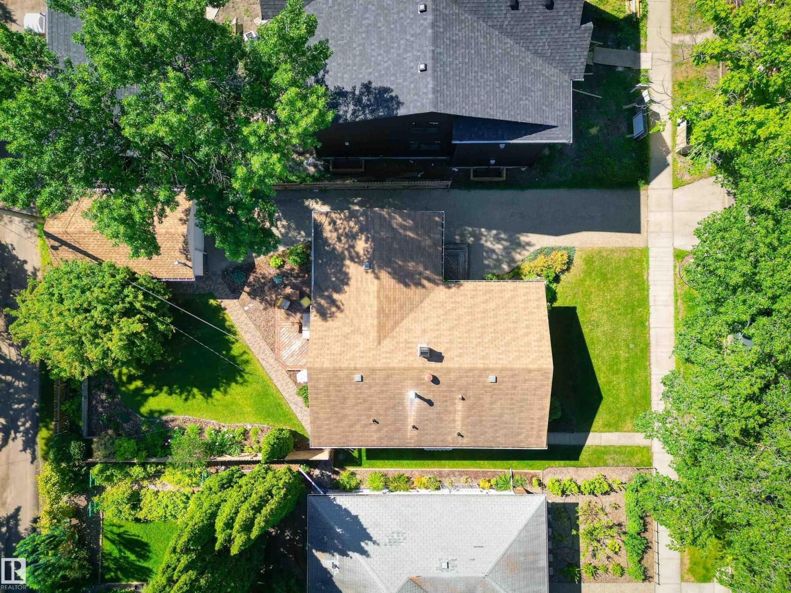 9247 148 ST NW - 42