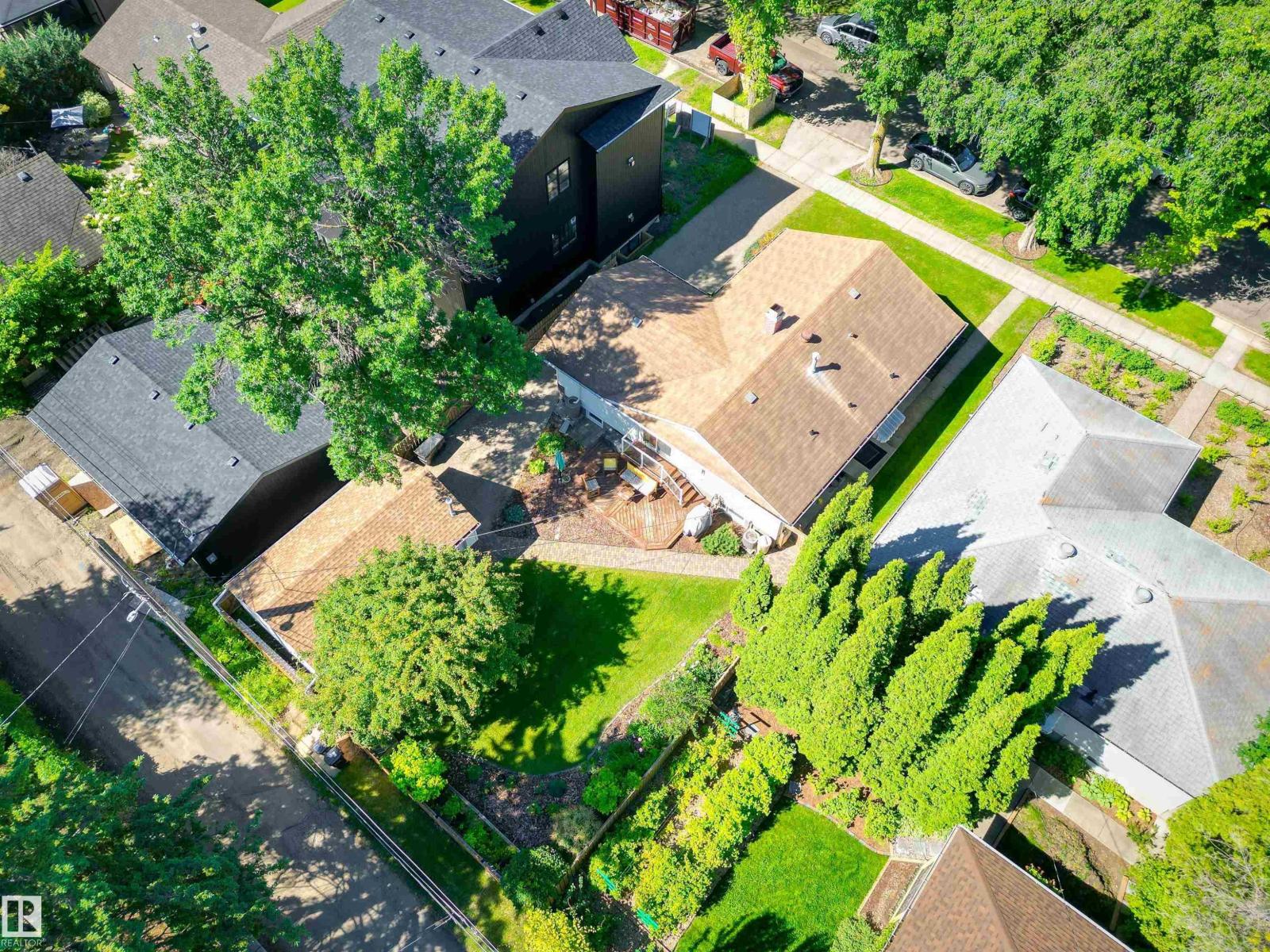 9247 148 ST NW - 44