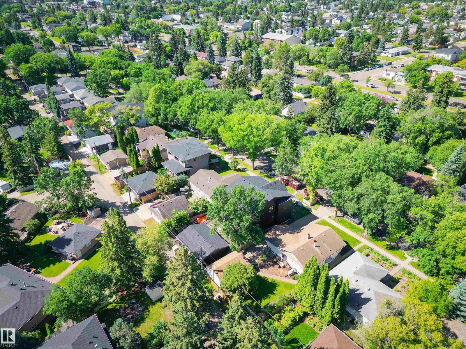 9247 148 ST NW - 45