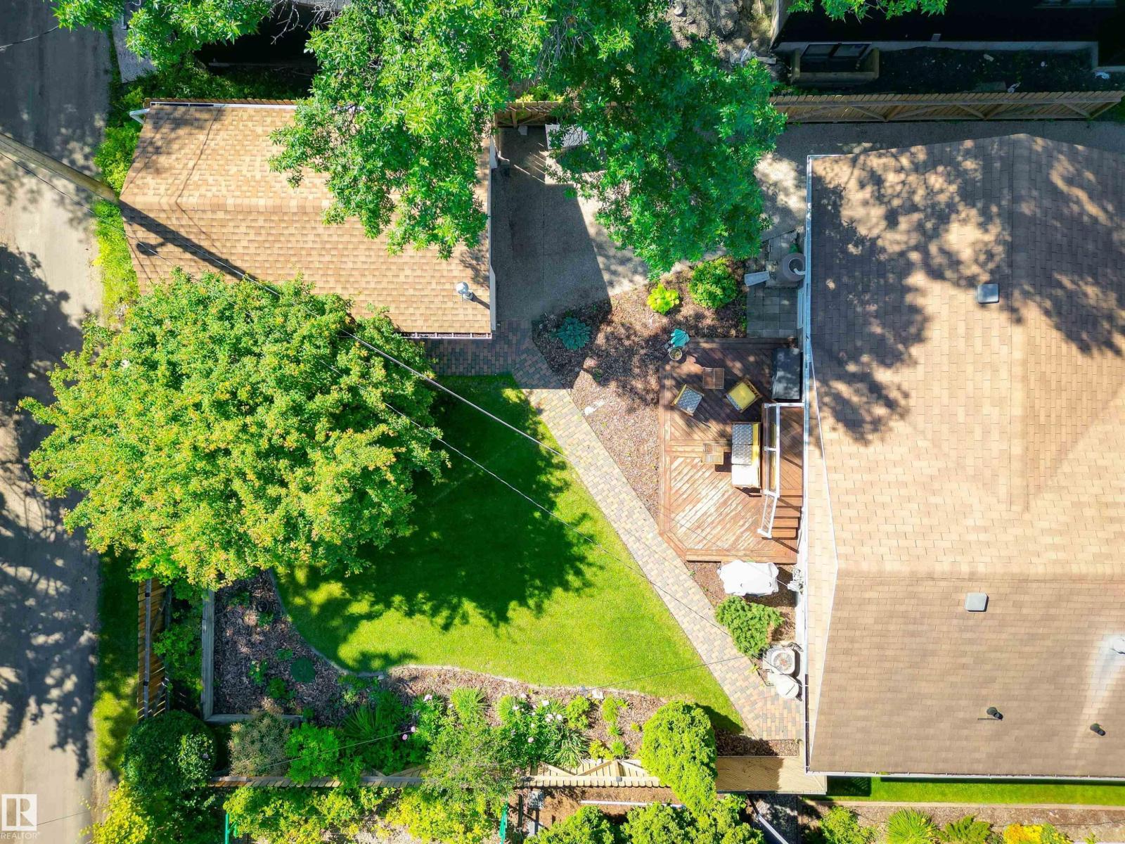9247 148 ST NW - 43