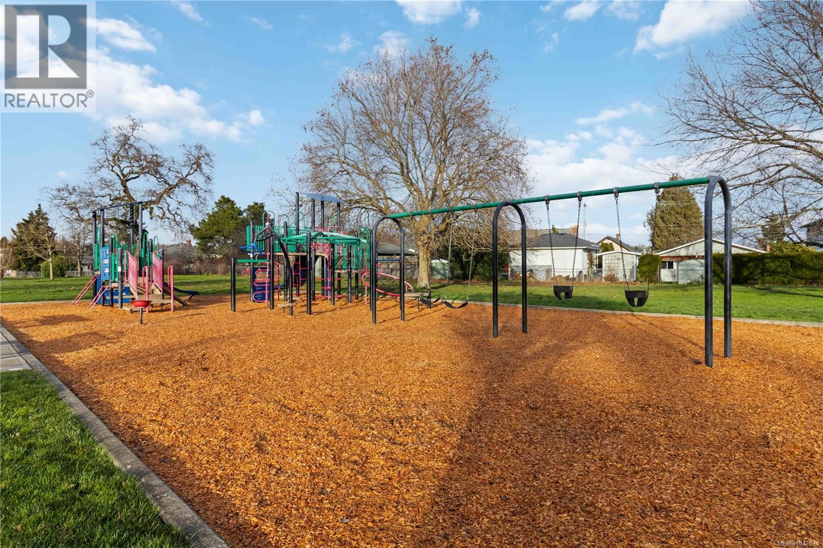 #101 2710 Grosvenor Rd - 31