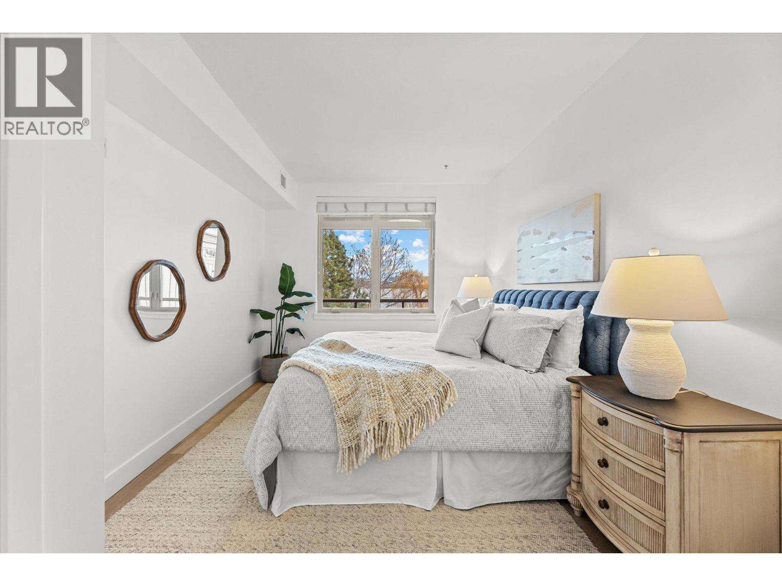 #305 4205 Gellatly Road - 14