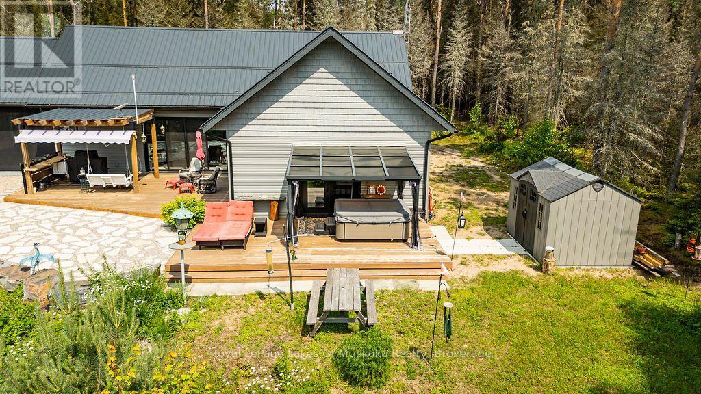 679 BOULDER ROAD - 38