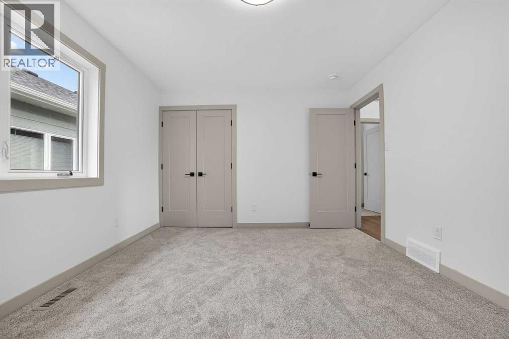 680 Sixmile Crescent S - 20