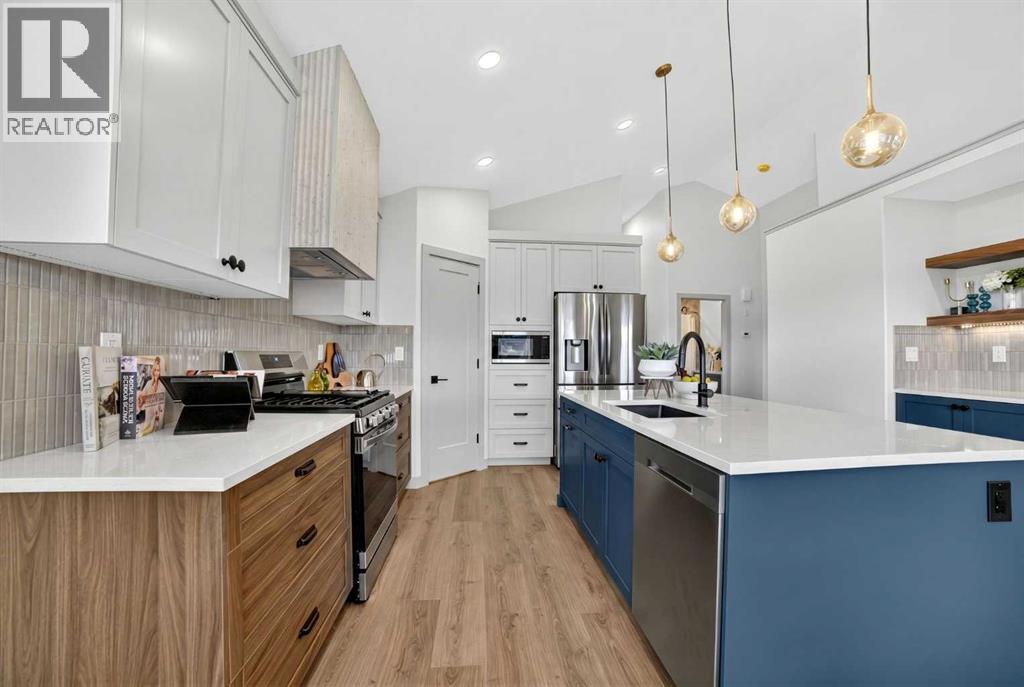680 Sixmile Crescent S - 6