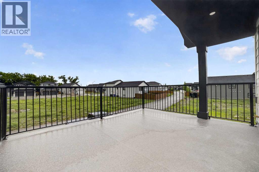 680 Sixmile Crescent S - 45