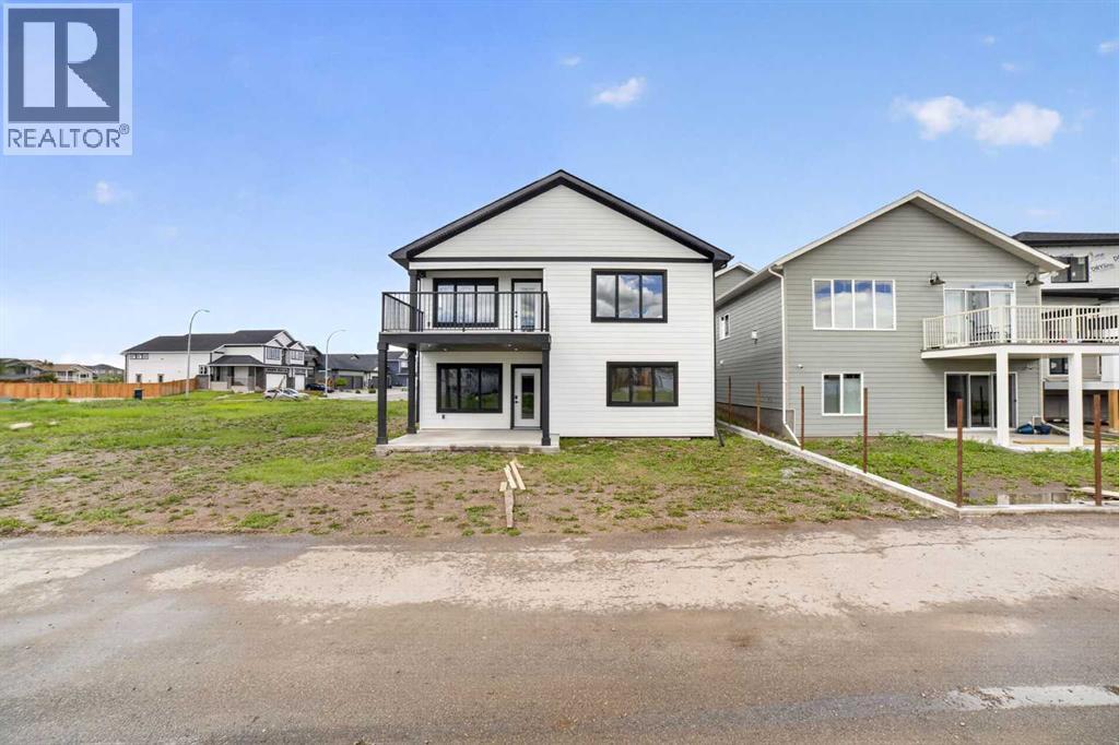 680 Sixmile Crescent S - 48