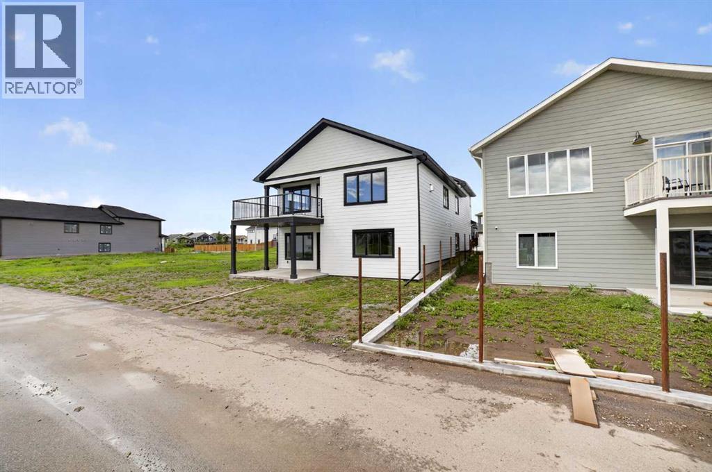 680 Sixmile Crescent S - 46