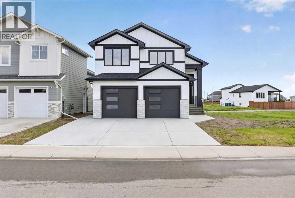 680 Sixmile Crescent S - 1