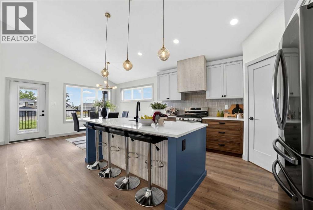 680 Sixmile Crescent S - 4