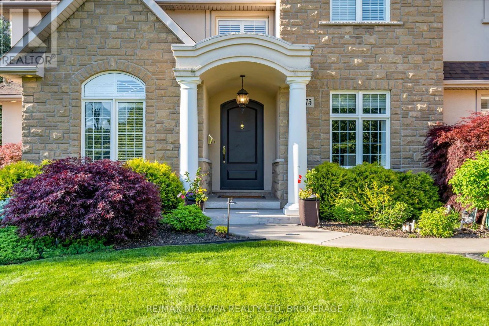 6775 DOMENIC CRESCENT - Image 3