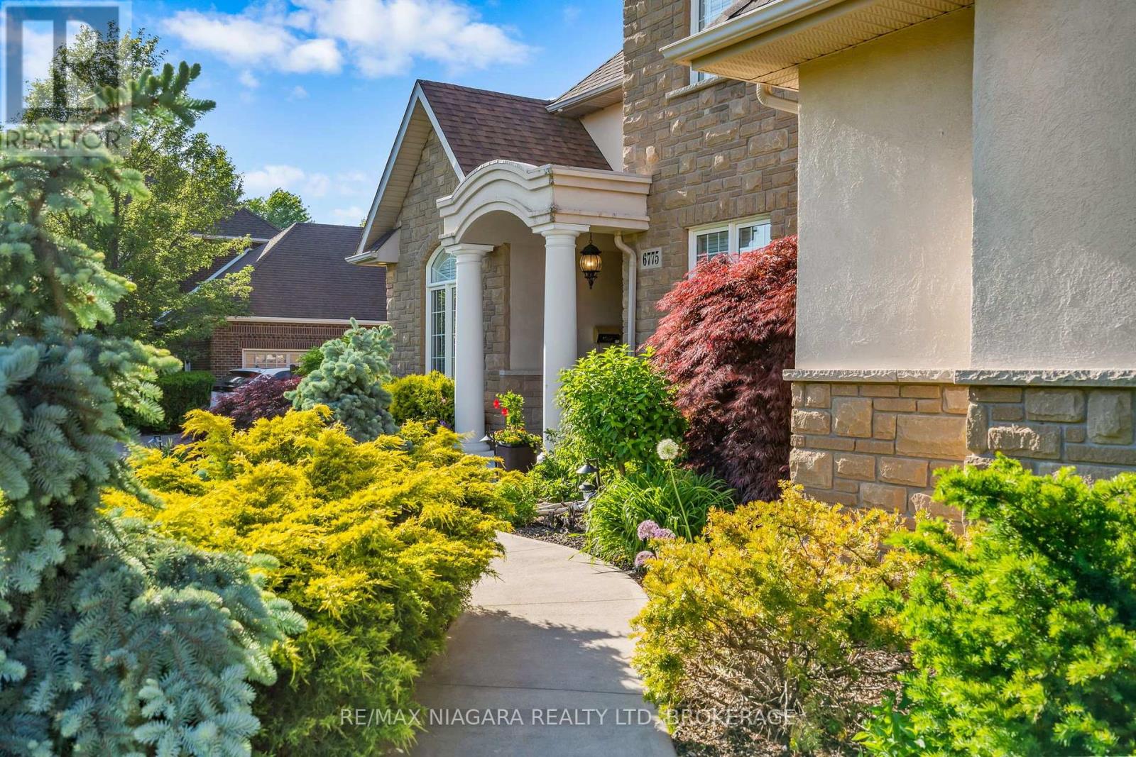 6775 DOMENIC CRESCENT - Image 4